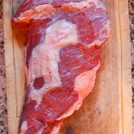 riesen Stück Fleisch in der Form Südamerikas..
